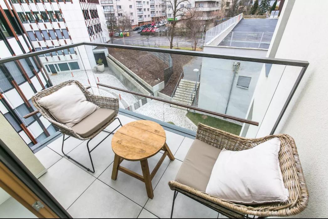 Flawless Apartments Pod Dekankou Прага Екстер'єр фото